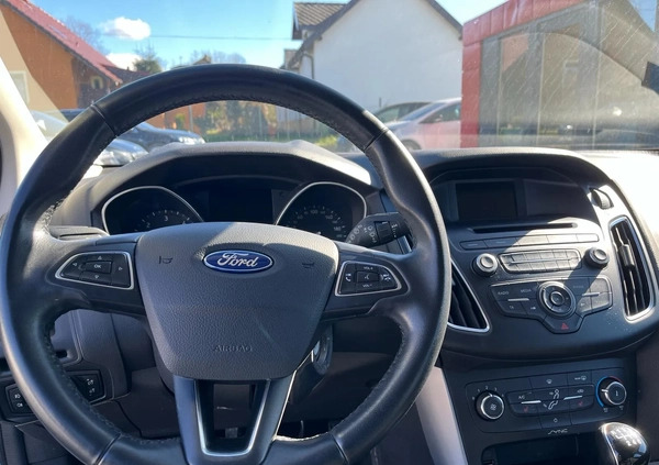 Ford Focus cena 36700 przebieg: 123930, rok produkcji 2015 z Połaniec małe 254